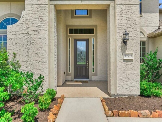 Foto del edificio - 5 Bedroom Single Family Home in Spring