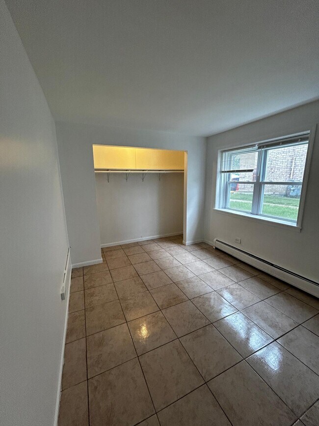 10414 Michael Todd Terrace Unit GN, Glenview, IL 60025 Apartments in