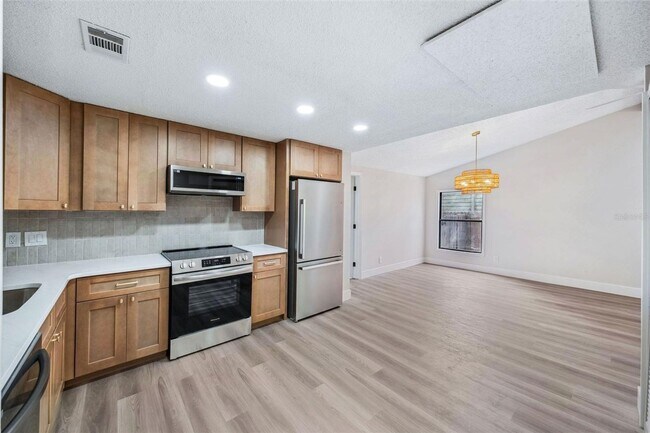 Foto del edificio - FOR RENT!!! FULLY REMODELED 3 BEDROOM 2 BATH HOME IN DAYTONA...