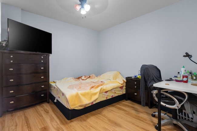 Photo du bâtiment - Bachelor Apartment in Hull - Prime location