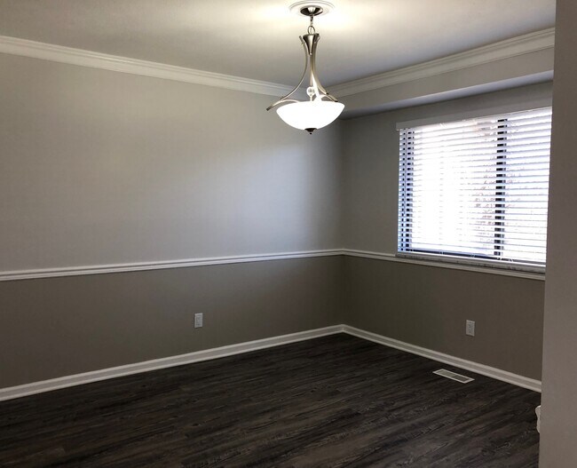 Foto del edificio - 6128 Martingale Lane