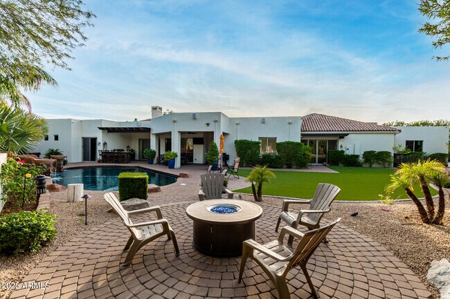 Foto del edificio - 7002 E Aster Dr