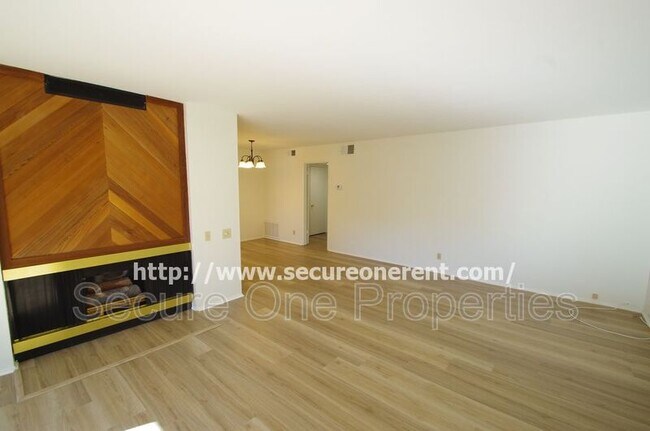 Foto del edificio - 31555 Lindero Canyon Rd