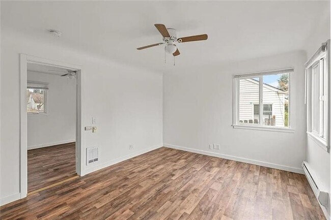 Foto del edificio - 6031 S Oakes St
