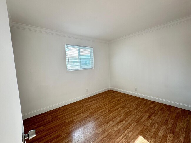 Building Photo - 817 Lighthouse Dr