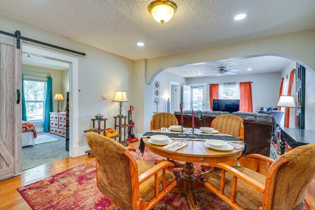 Foto del edificio - 2509 E Routt Ave