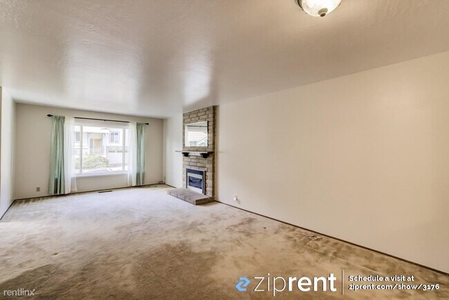 Foto del edificio - 743 Prairie Creek Dr