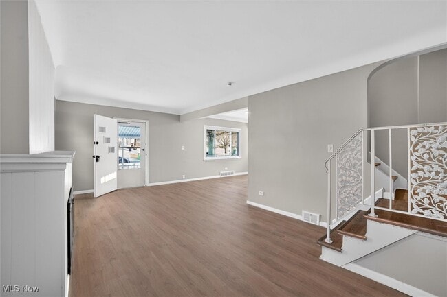 Foto del edificio - 8910 McCracken Rd