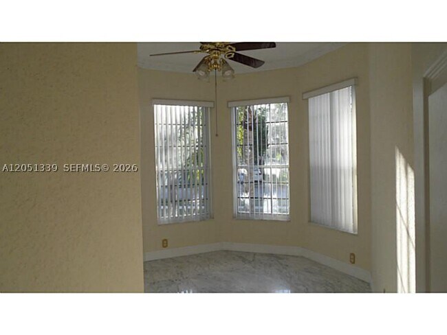 Foto del edificio - 2101 SW 176th Ave