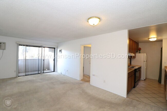 Foto del edificio - 1 Bed, 1 Bath Condo w/ Parking, Utilities, Community Pool