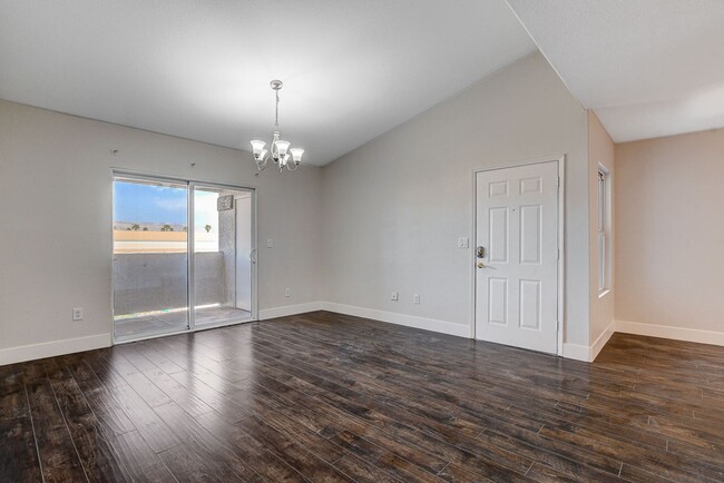 Building Photo - Beautiful, fully remodeled 1 bedroom in th...