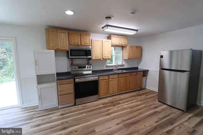 Foto del edificio - 9540 Greenfield Rd