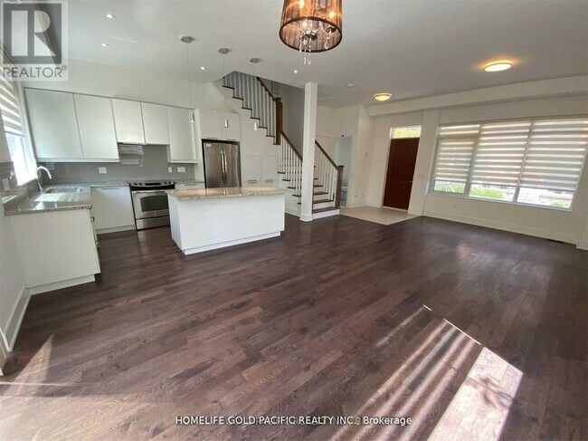 Building Photo - 60-TH60 Forest Manor Rd