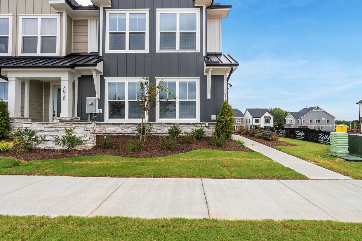 Foto principal - 3018 White Rail Dr