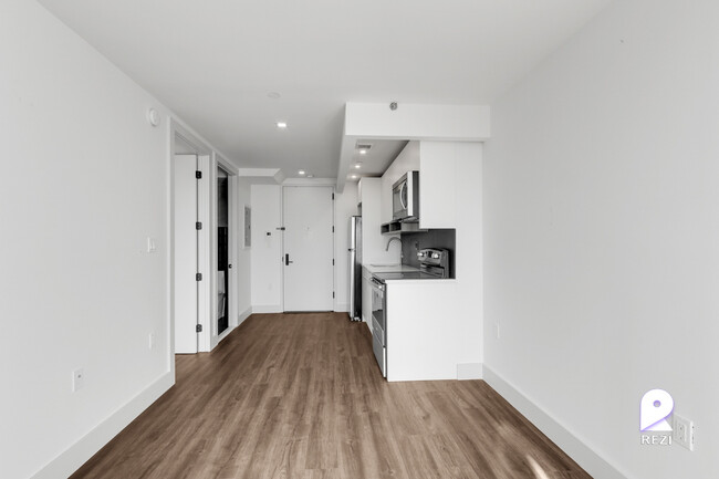 Building Photo - 2069 Honeywell Ave