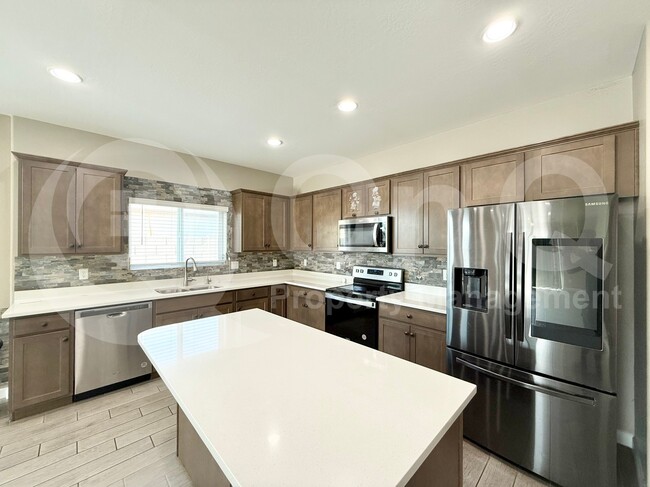 Building Photo - 8222 S 44th Gln