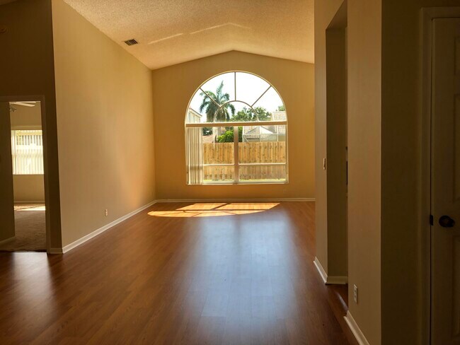 Building Photo - 1072 Siena Oaks Cir E