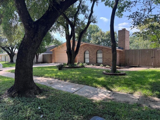 Foto del edificio - 15602 Camino Del Sol Dr