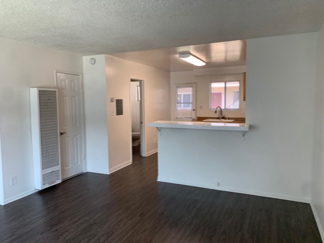 Primary Photo - 4111 Rosecrans Ave