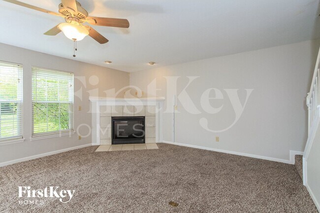 Foto del edificio - 634 Ellen Dr