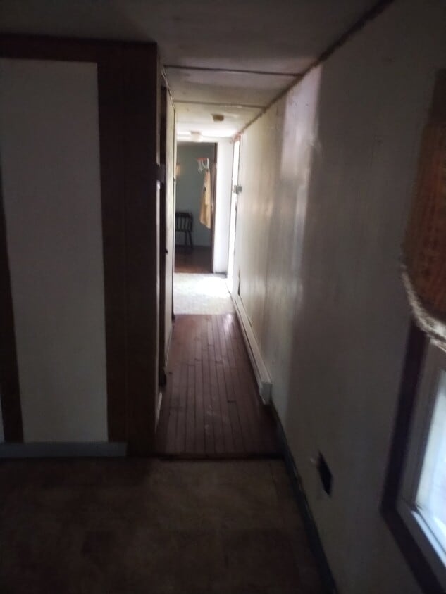 Building Photo - 206 Winter Way