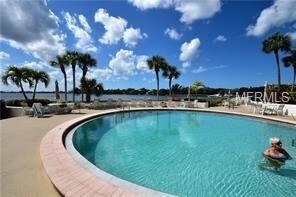Foto del edificio - 1650 Stickney Point Rd
