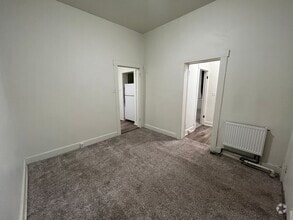 Building Photo - 963 E 200 S