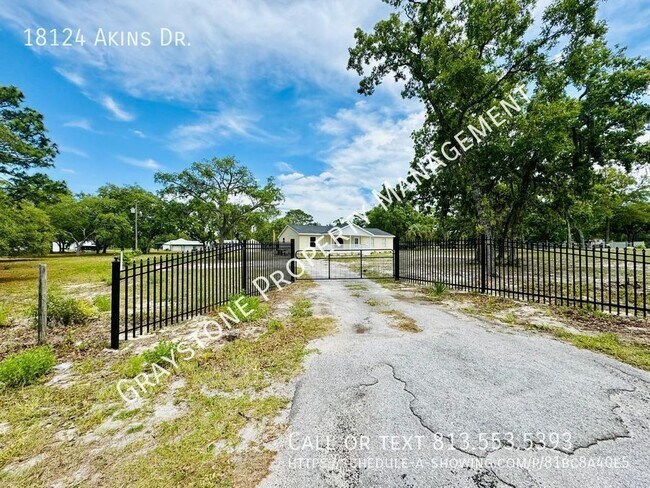 Foto del edificio - Country Living: Impeccable 3-Bedroom Mobil...