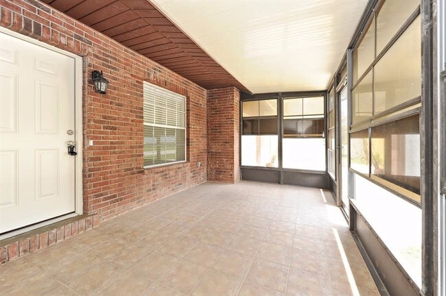 Building Photo - 2606 39th St W