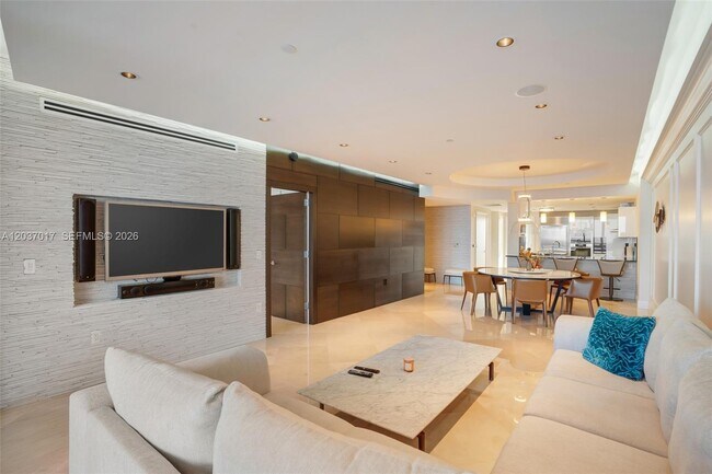 Foto del edificio - 17121 Collins Ave
