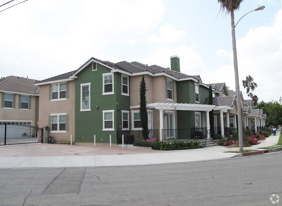 Foto del edificio - 740 S Azusa Ave