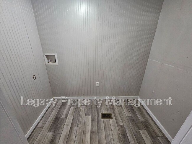 Foto del edificio - 1348C Stonewall Springs Rd