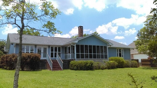 Building Photo - Wonderful waterfront in Windance Sub