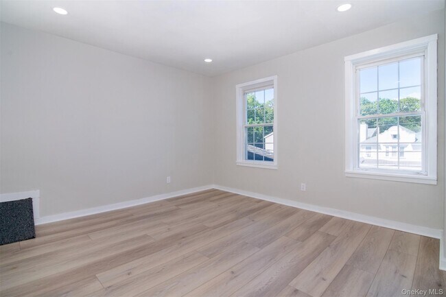 Foto del edificio - 57 Sterling Ave