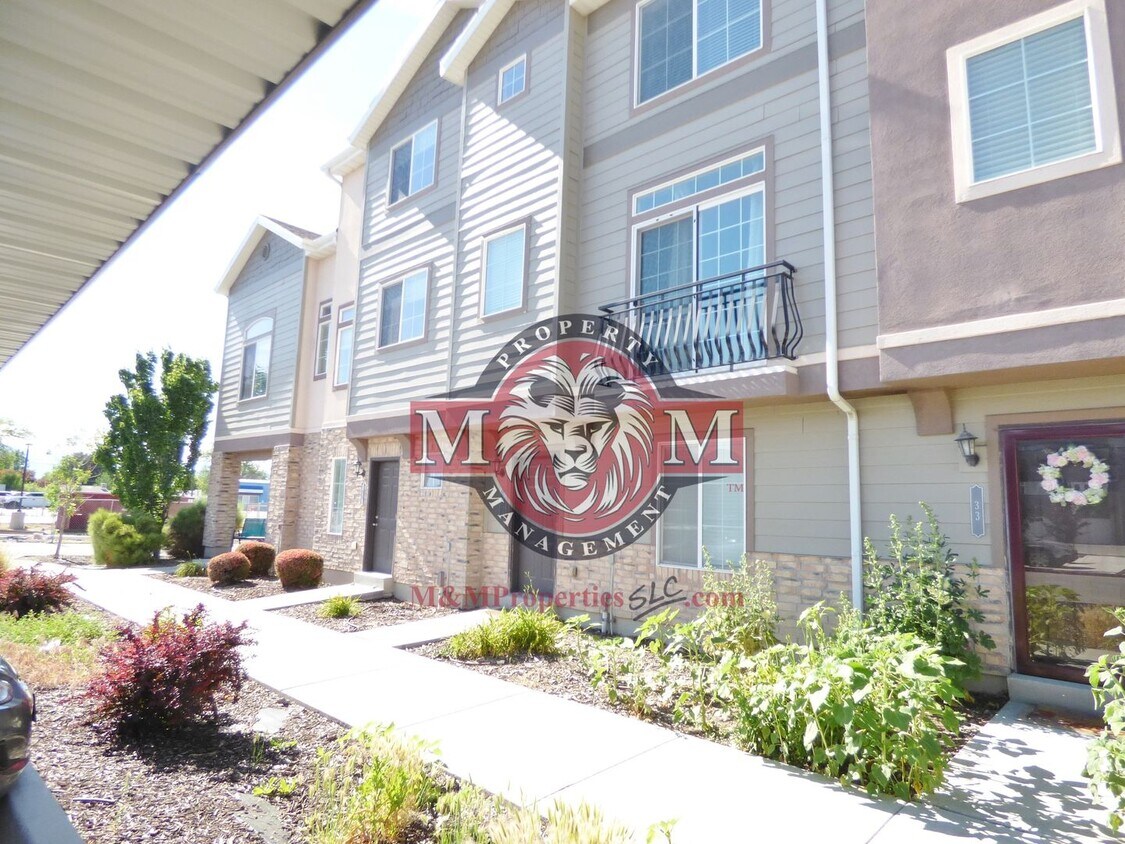 Primary Photo - 3 Bd 3.5 Bath 2 Car Garage Townhome in Sandy