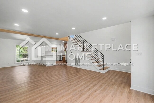Building Photo - 207 Waterview Dr