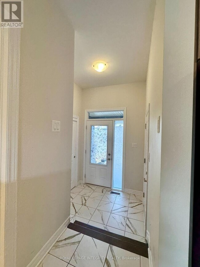 Building Photo - 14 Atop Ln