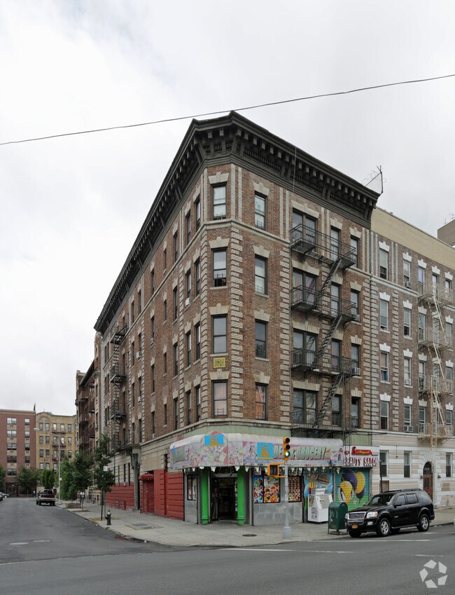 Foto del edificio - 787 E 185th St