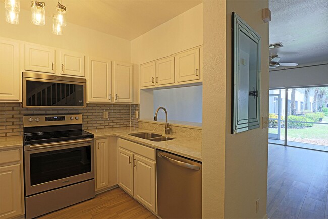 Foto del edificio - Cypress Landing 10039