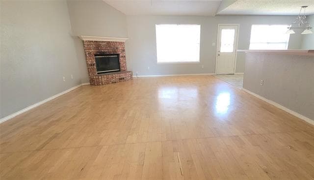 Building Photo - 865 W Lynn Creek Dr