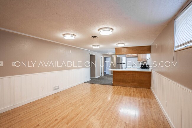 Building Photo - 6773 S 1300 W