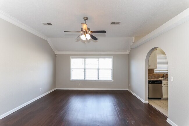 Building Photo - 13102 Braybourne Pl