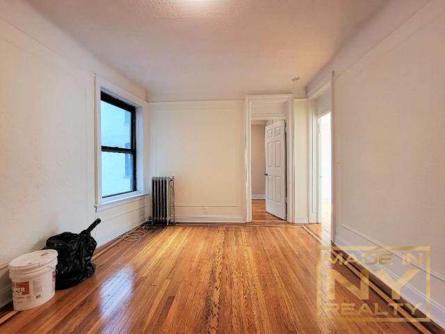 Foto del edificio - 2 bedroom in ASTORIA NY 11102