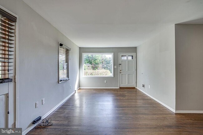 Foto del edificio - 7713 Lunceford Ln