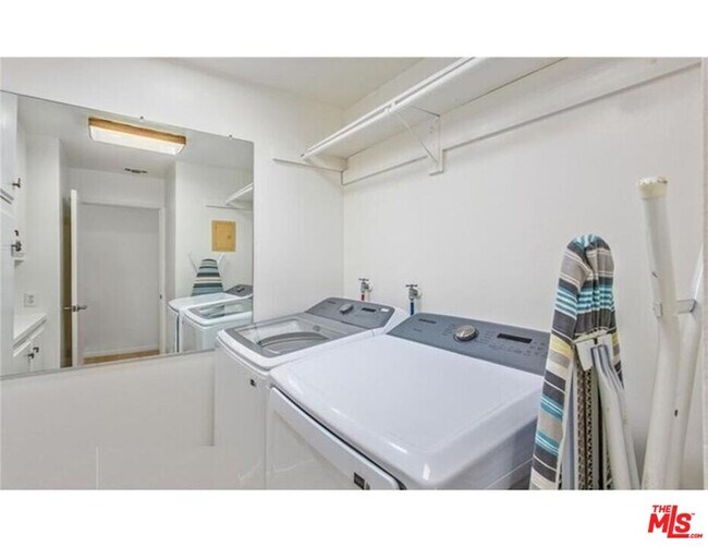 Foto del edificio - 199 Summit View Dr