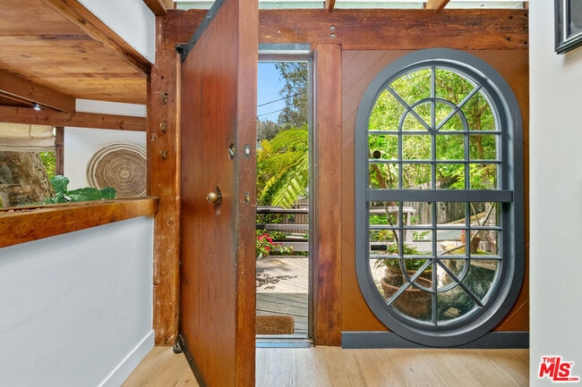 Building Photo - 516 Latimer Rd