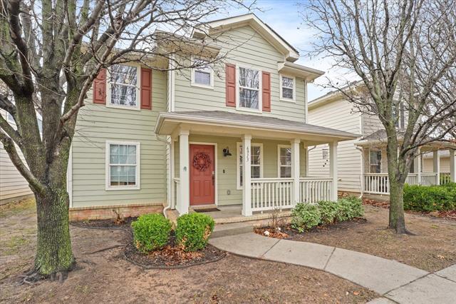 Foto del edificio - 6913 Planters Row Dr