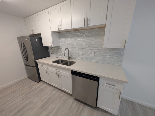 Foto del edificio - 5550 N Braeswood Blvd