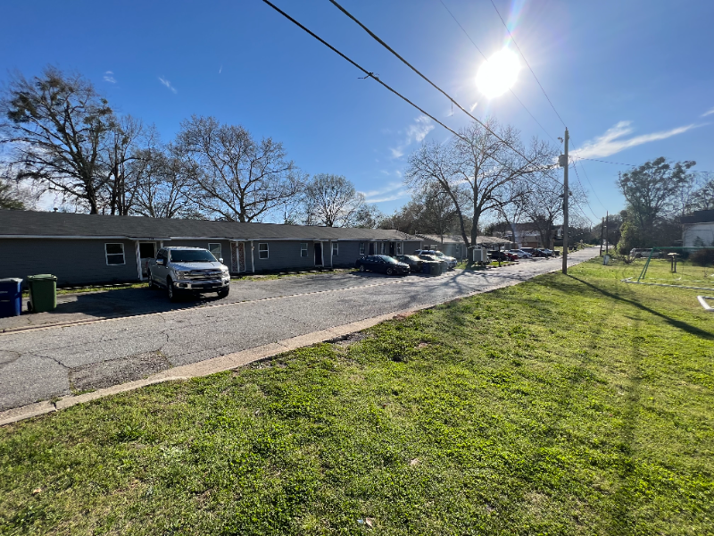 Primary Photo - 220 Kentucky Ave