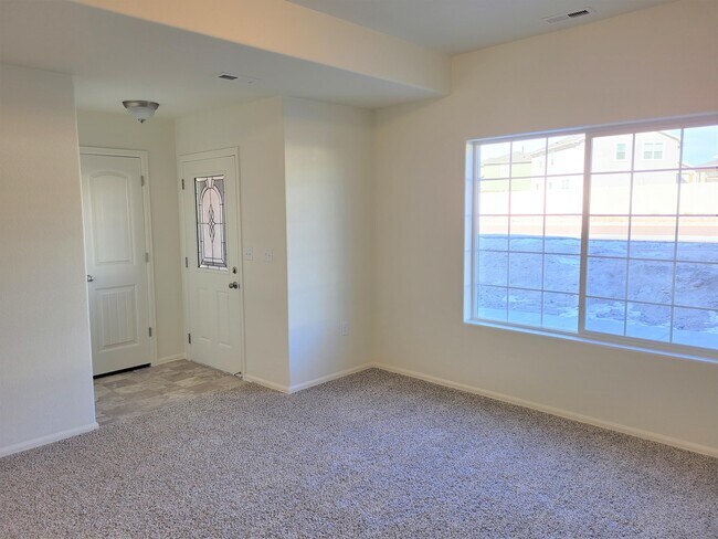 Foto del edificio - 7525 Forest Meadows Ave